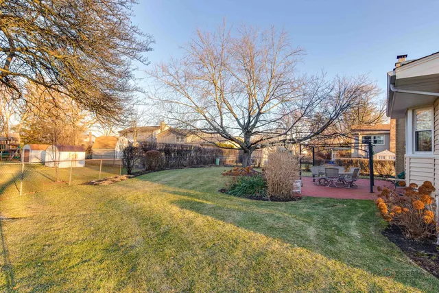 $504,000 | 1810 East Waverly Drive, Arlington Heights, IL 60004