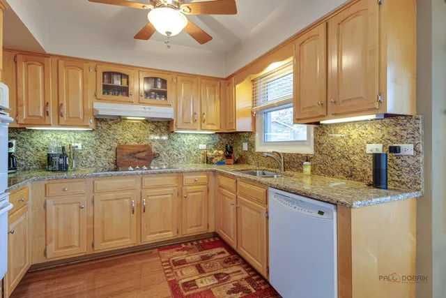 $504,000 | 1810 East Waverly Drive, Arlington Heights, IL 60004