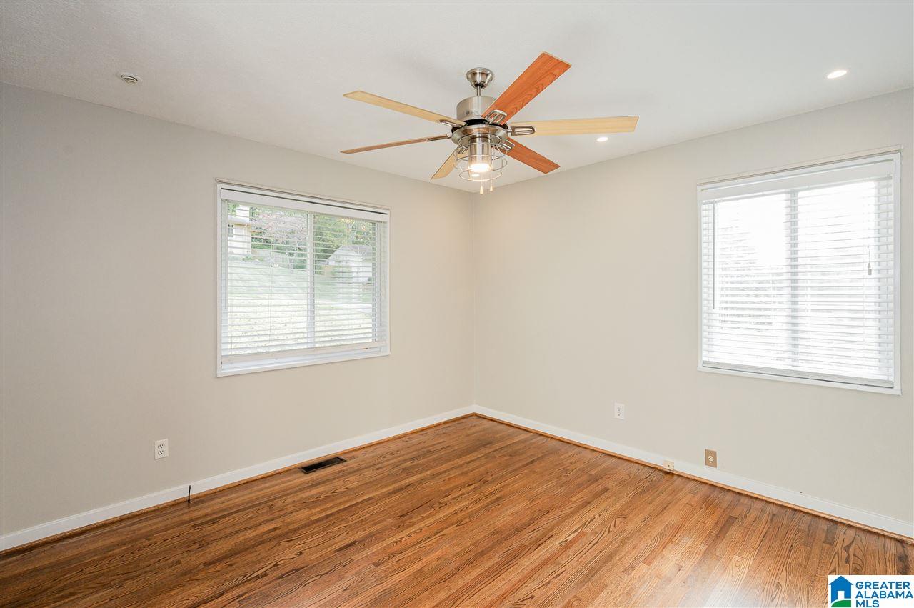 1524 Cresthill Road Birmingham, AL 35213 - Photo 18 of 33
