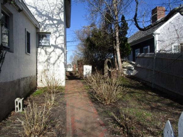 84 Old Harbor Road Chatham, MA 02633 - Photo 2 of 5