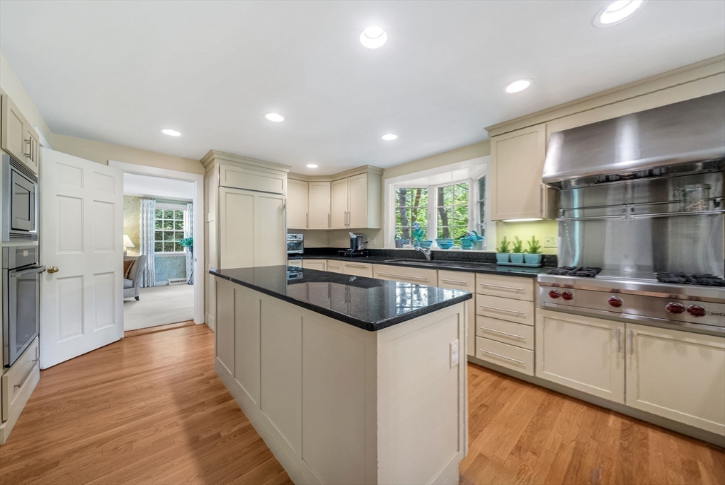 44 Old Road Weston, MA 02493 - Photo 10 of 33