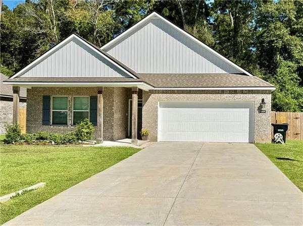 $2,000 | 42429 Landing View Road, Ponchatoula, LA 70454