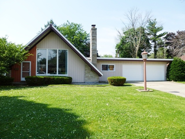 24 Woodcliff Road Montgomery, IL 60538 - Photo 1 of 25