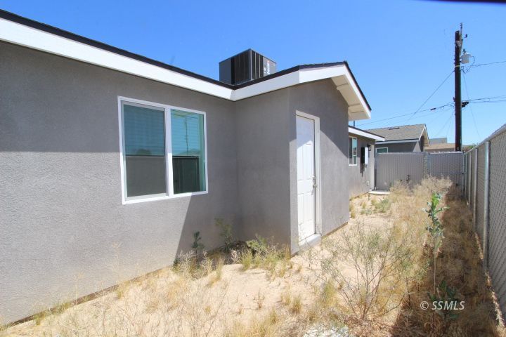 915 West Dolphin Avenue Ridgecrest, CA 93555 - Photo 18 of 19