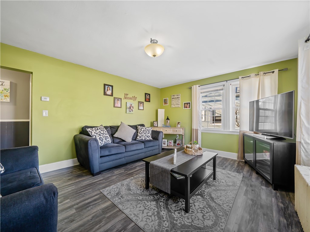 929 Main Street Warren, RI 02885 - Photo 8 of 27 Gallery Image 8