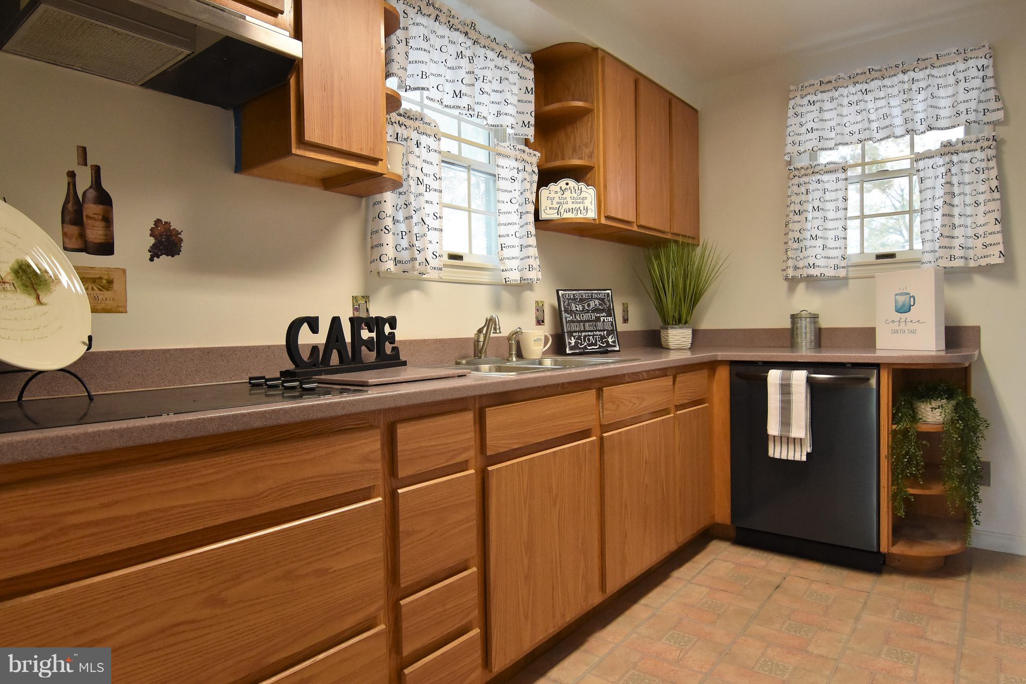 8047 Highpoint Road Clearwater Beach, MD 21226 - Photo 11 of 54 flat surface stove