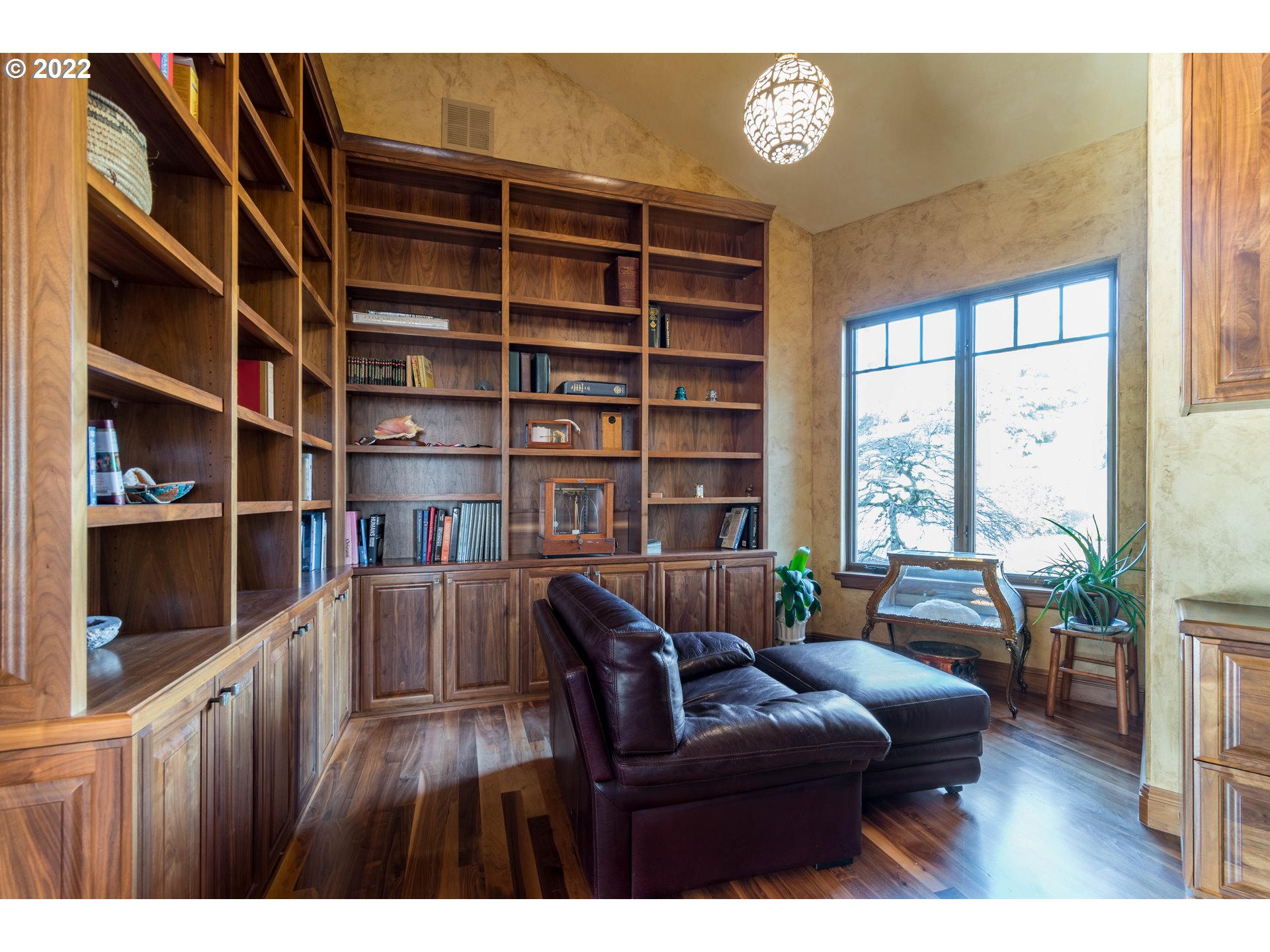 36995 Wallace Creek Road Springfield, OR 97478 - Photo 17 of 32 Den/Office