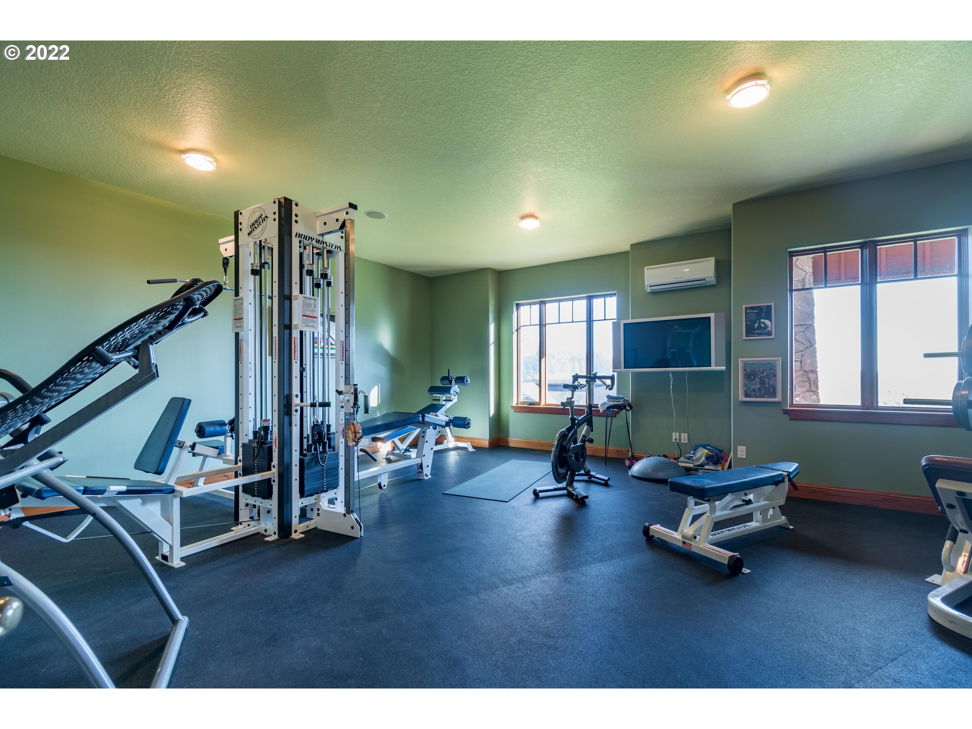 36995 Wallace Creek Road Springfield, OR 97478 - Photo 27 of 32 Gym