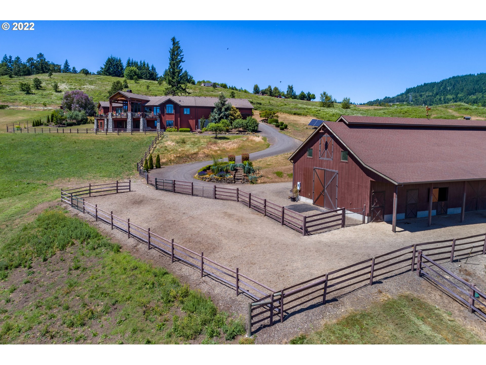 36995 Wallace Creek Road Springfield, OR 97478 - Photo 28 of 32 Barn
