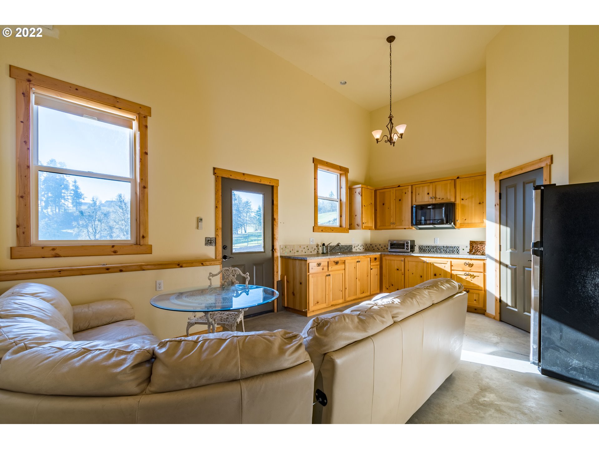 36995 Wallace Creek Road Springfield, OR 97478 - Photo 31 of 32 Separate Living Quarters