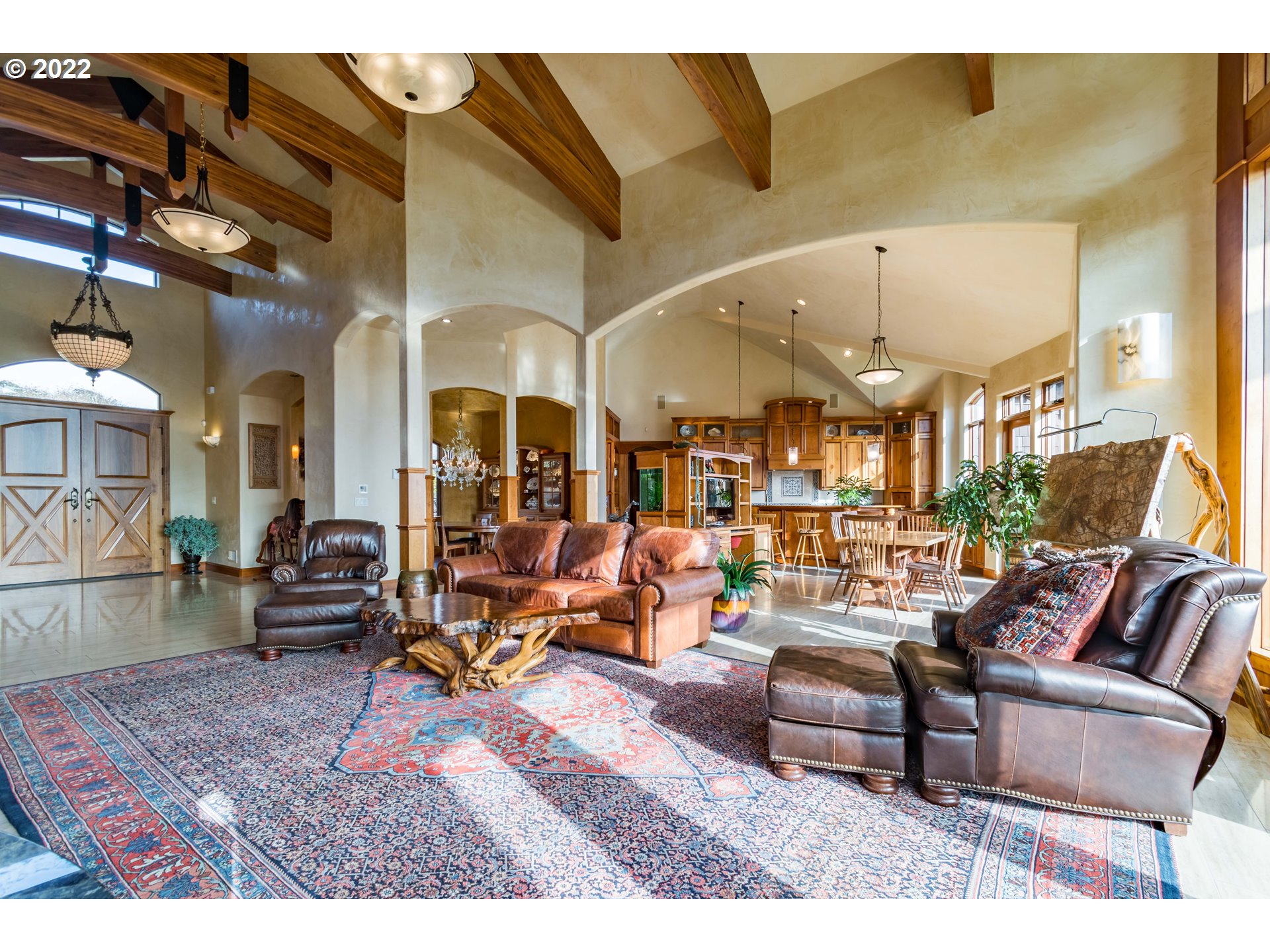36995 Wallace Creek Road Springfield, OR 97478 - Photo 6 of 32 Living Room/Entrance