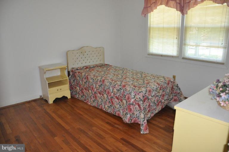 8239 Forrester Boulevard Springfield, VA 22152 - Photo 9 of 12 Bedroom #3
