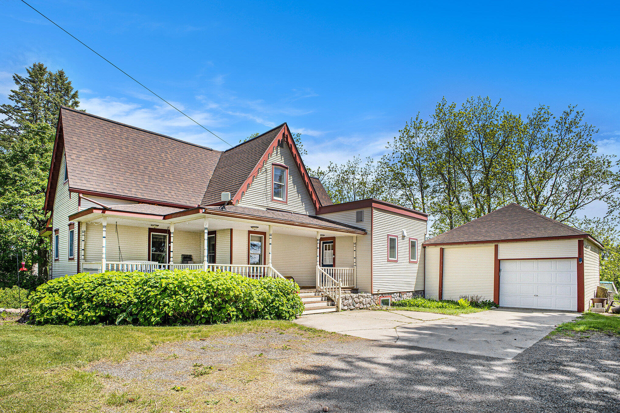 20437 Sager Road Chelsea, MI 48118 - Photo 1 of 40 001_img_3225_875