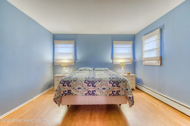 $974,900 | 382 Manhattan Street | Tottenville