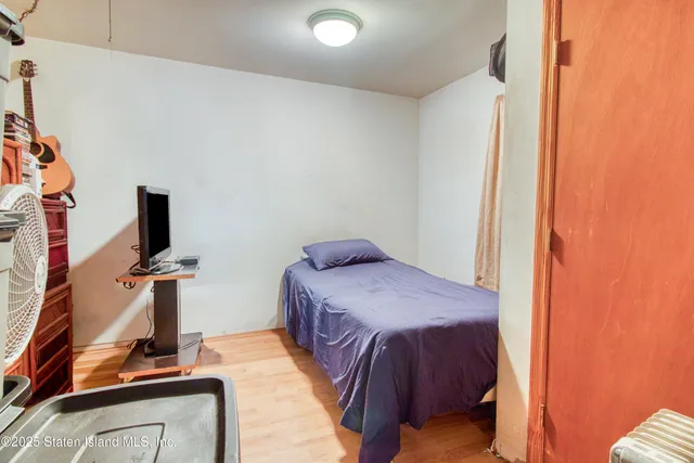 $974,900 | 382 Manhattan Street | Tottenville