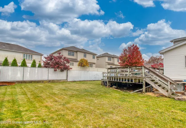 $974,900 | 382 Manhattan Street | Tottenville