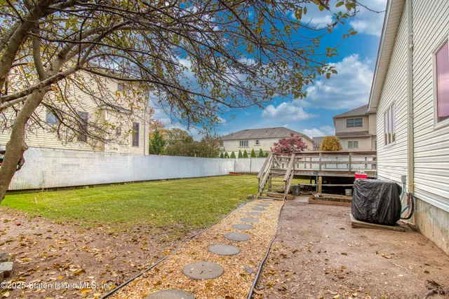 $974,900 | 382 Manhattan Street | Tottenville