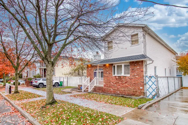 $974,900 | 382 Manhattan Street | Tottenville