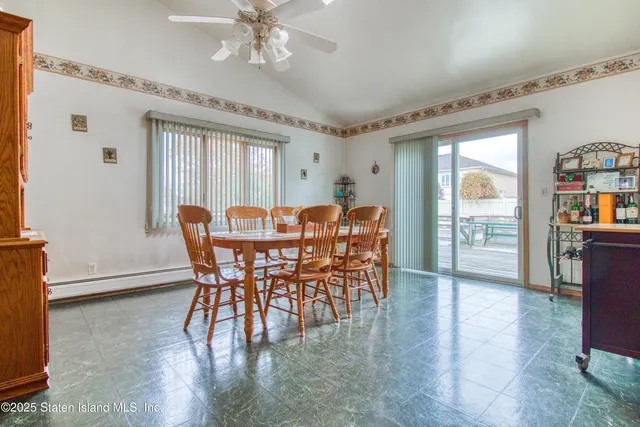 $974,900 | 382 Manhattan Street | Tottenville