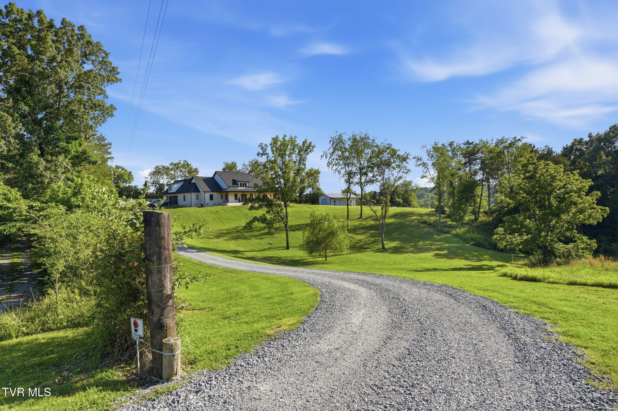 141 Kitzmiller Road Gray, TN 37615 - Photo 2 of 100 110-web-or-mls-004_JH 20260702-301