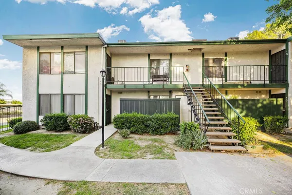 $205,000 | 1735 East Washington Street, Unit F14, Colton, CA 92324