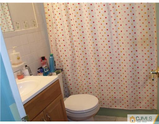 8 Cambridge Road Kendall Park, NJ 08824 - Photo 11 of 11