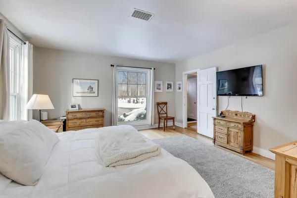 $995,000 | 1800 Telegraph Road, Bannockburn, IL 60015