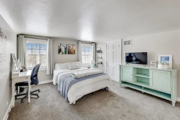 $995,000 | 1800 Telegraph Road, Bannockburn, IL 60015