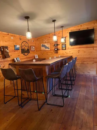 $995,000 | 1800 Telegraph Road, Bannockburn, IL 60015