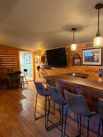 $995,000 | 1800 Telegraph Road, Bannockburn, IL 60015