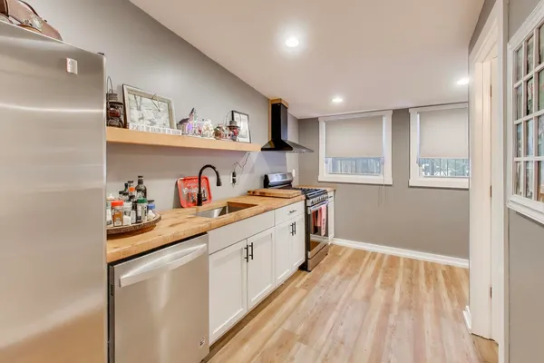 $995,000 | 1800 Telegraph Road, Bannockburn, IL 60015