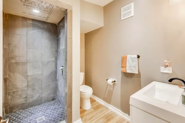 $995,000 | 1800 Telegraph Road, Bannockburn, IL 60015