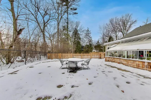 $995,000 | 1800 Telegraph Road, Bannockburn, IL 60015