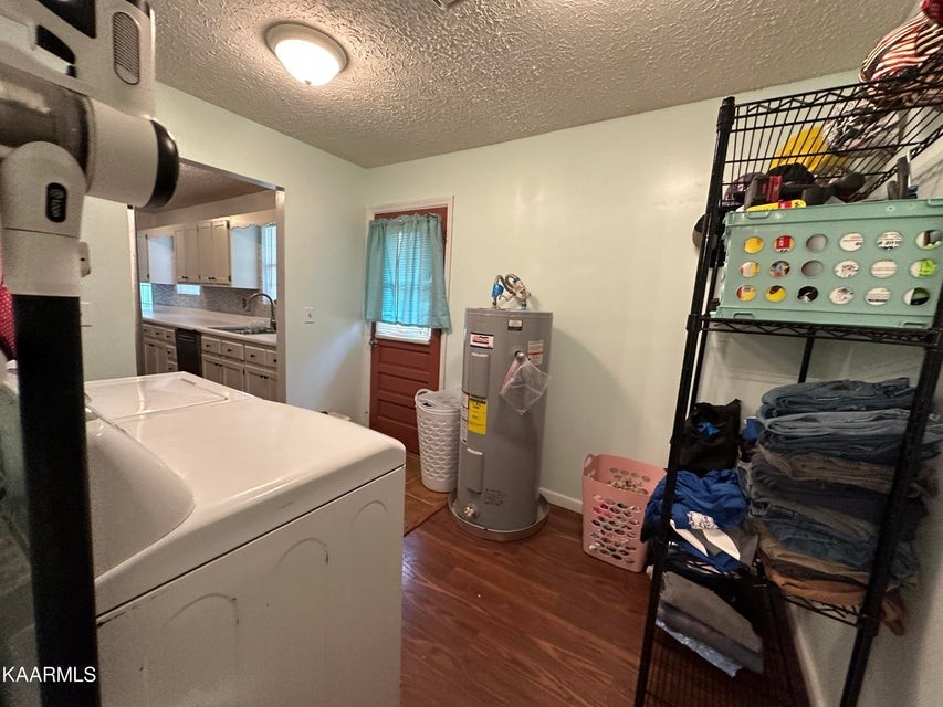 291 Dynatex Road Sunbright, TN 37872 - Photo 19 of 23 a room with storage and utility