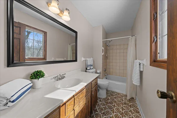 $569,000 | 9923 219th Street North, Forest Lake, MN 55025