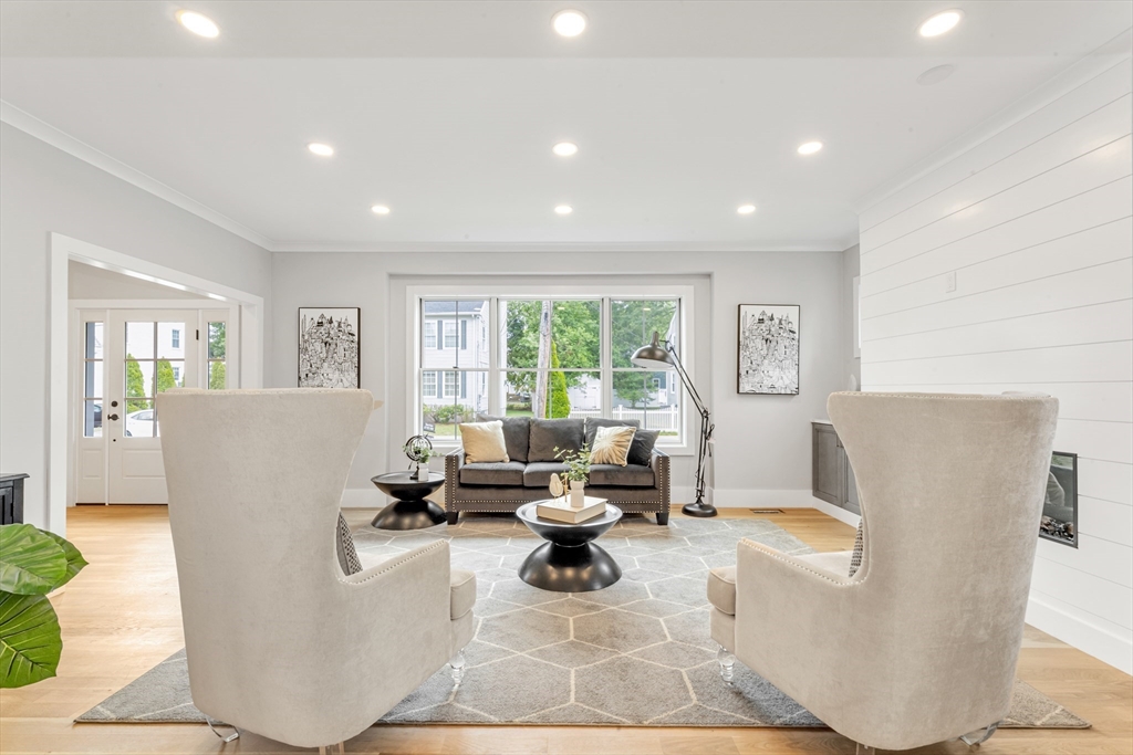 29 Keystone Street Boston, MA 02132 - Photo 4 of 29