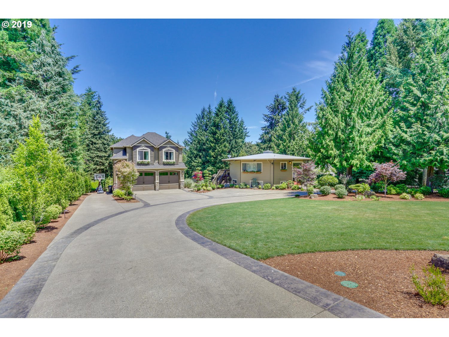 775 Southwest Schaeffer Road West Linn, OR 97068 - Photo 2 of 32 Gallery Image 2
