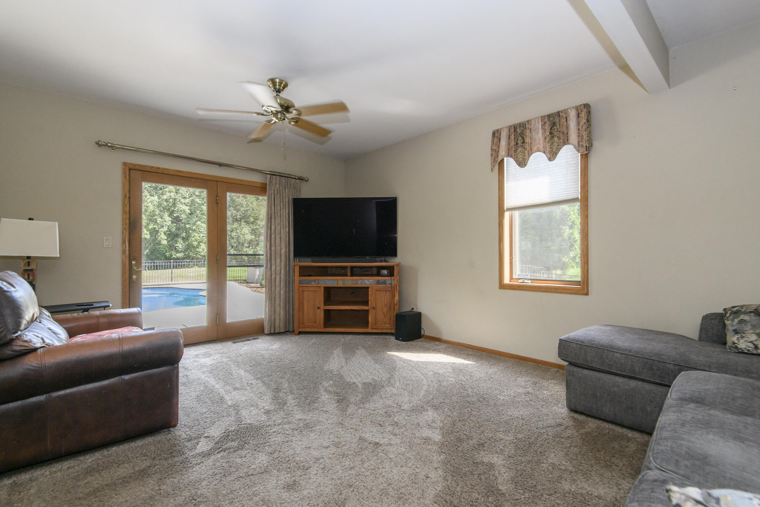 S38-w34010 County Rd D Ottawa, WI 53118 - Photo 18 of 58 Living /Great Room