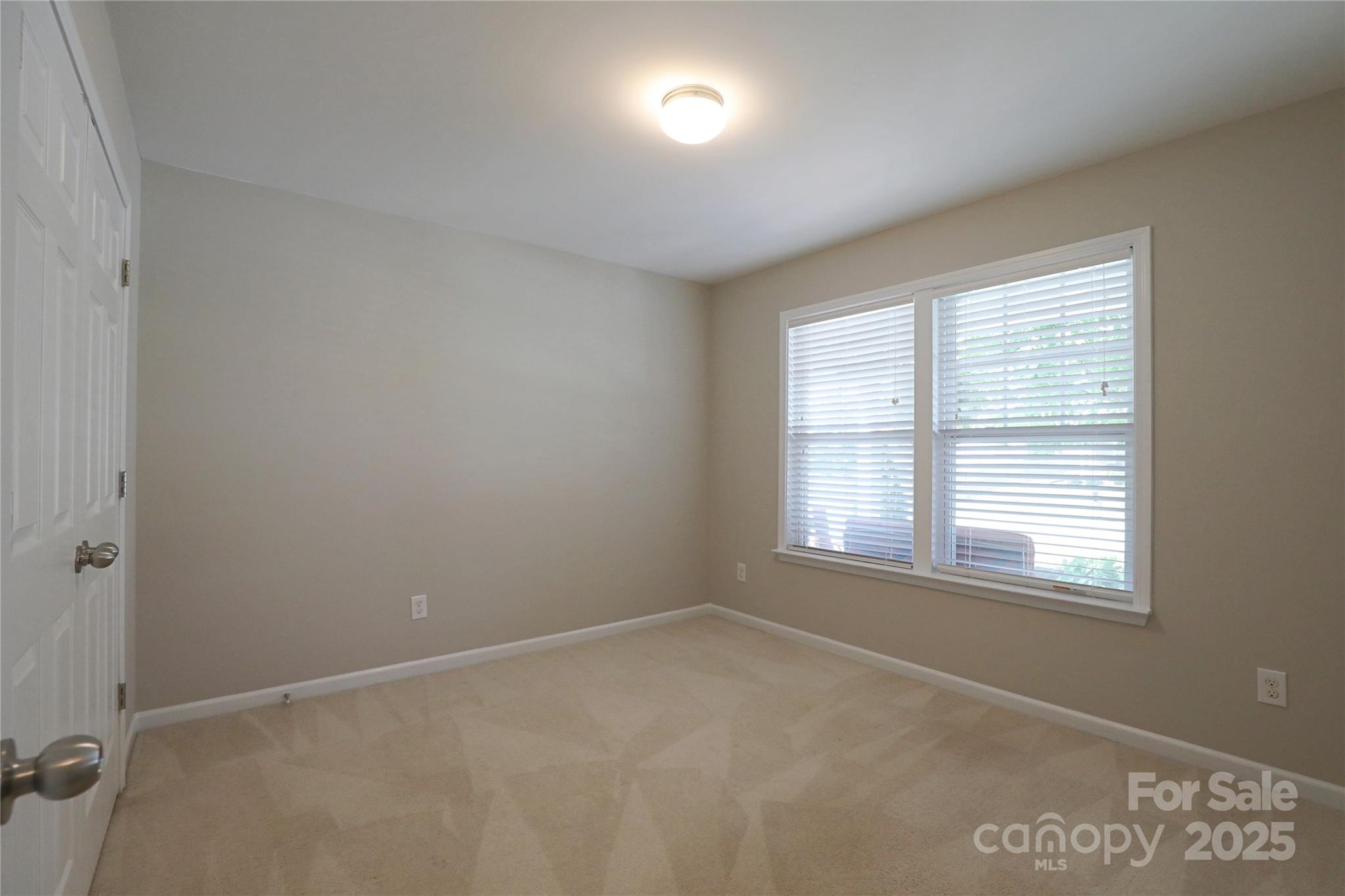 9814 Fernspray Road Charlotte, NC 28215 - Photo 14 of 24 Gallery Image 14