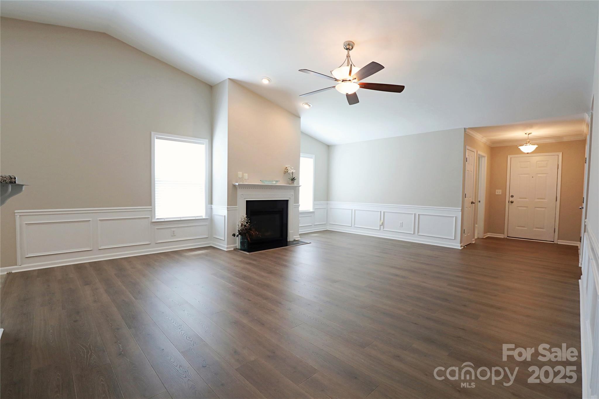 9814 Fernspray Road Charlotte, NC 28215 - Photo 4 of 24 Gallery Image 4