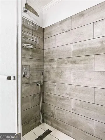 a view of empty room with windows