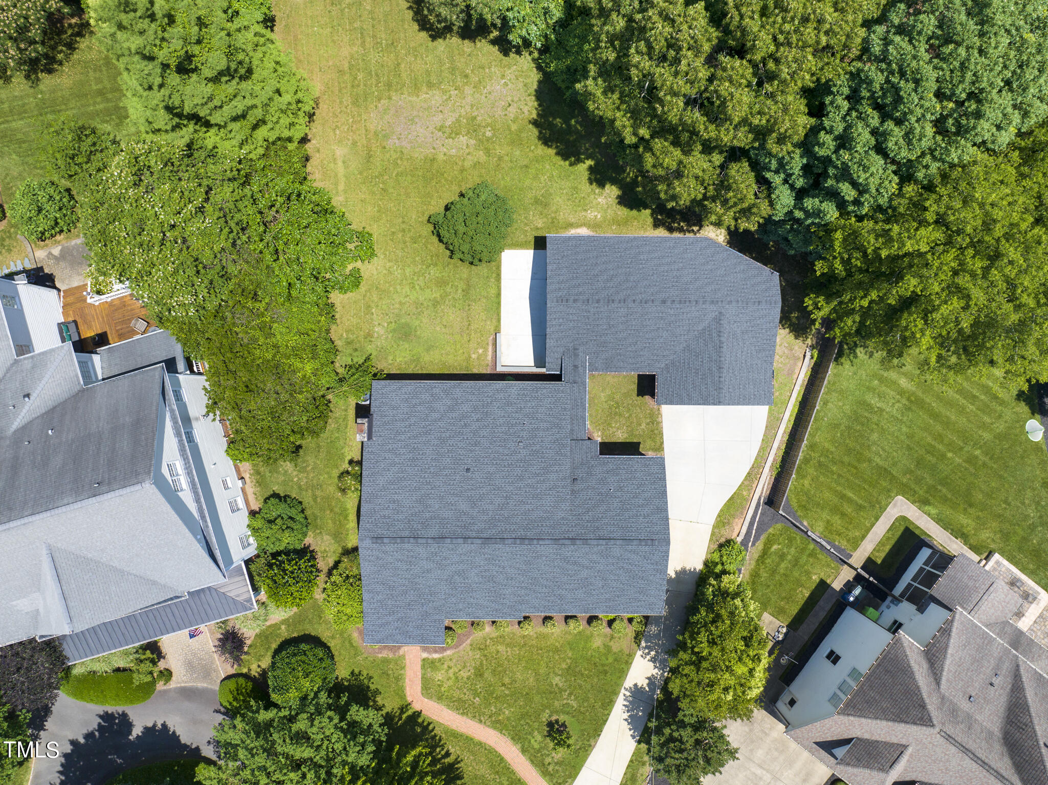 3122 Ashel Street Raleigh, NC 27612 - Photo 35 of 39 DJI_20240529122902_0005_D