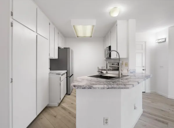 $3,700 | 7087 Camino Degrazia, Unit 141, San Diego, CA 92111