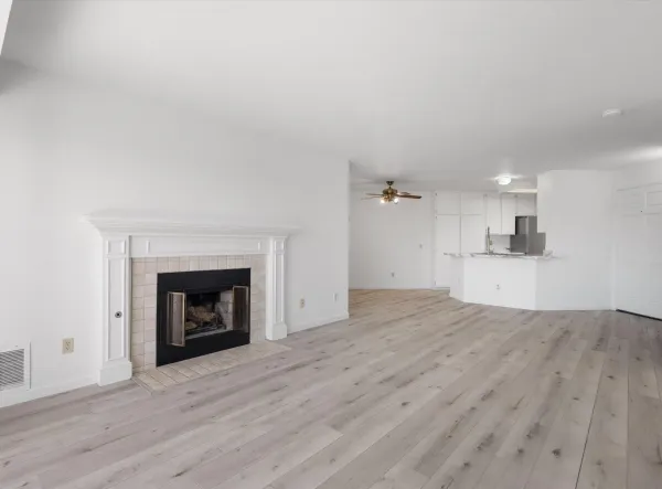 $3,700 | 7087 Camino Degrazia, Unit 141, San Diego, CA 92111