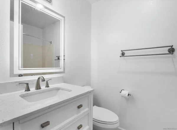 $3,700 | 7087 Camino Degrazia, Unit 141, San Diego, CA 92111