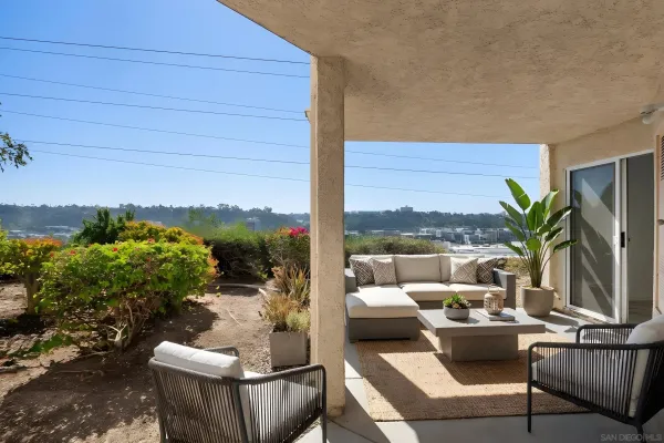 $3,700 | 7087 Camino Degrazia, Unit 141, San Diego, CA 92111