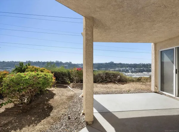 $3,700 | 7087 Camino Degrazia, Unit 141, San Diego, CA 92111