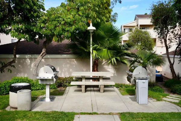 $3,700 | 7087 Camino Degrazia, Unit 141, San Diego, CA 92111