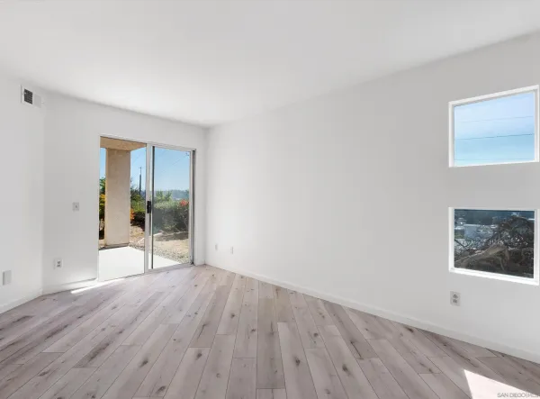 $3,700 | 7087 Camino Degrazia, Unit 141, San Diego, CA 92111