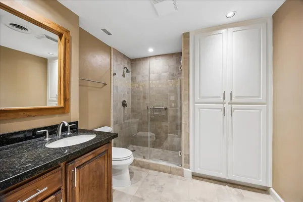 $595,000 | 2929 Buffalo Speedway, Unit A513, Houston, TX 77098